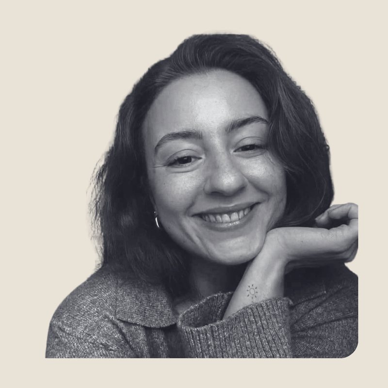 Mgr. Nina Súkeníková — portrét